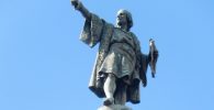 Estatua de Colón en el Monumento a Colón en barcelona