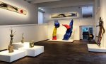 Pareja de enamorados de los juegos de flores de almendro de Miró en la Fundación Joan Miró en Barcelona