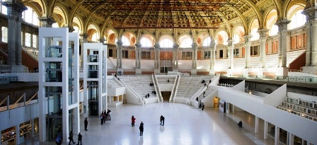 Sala Oval del Museo Nacional de Arte de Catalunya en Barcelona