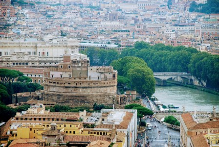 Vistas del Castillo de Sant´Ángelo desde la Cúpula del Vaticano