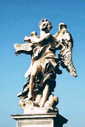 Ángel con la inscripción de Bernini (réplica), en el Puente Sant´Angelo
