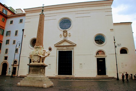 Iglesia Santa María Sopra Minerva y el elefante de Bernini