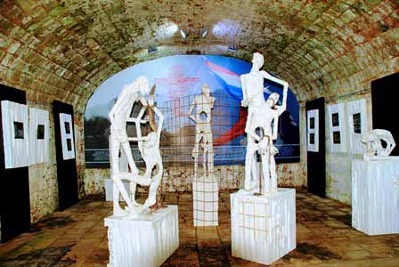 Esculturas que reflejan el dolor de la Guerra de los Balcanes en el Musdeo de la Guerra de la Independencia en Dubrovnik