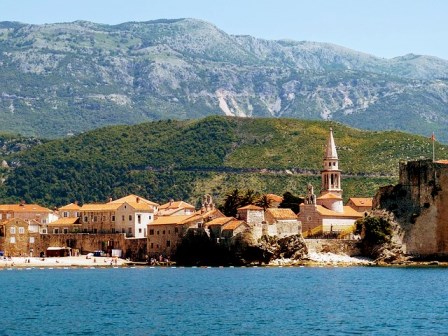 Budva, precioso casco histórico y mucha fiesta en Montenegro